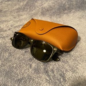 Ray ban wayfarer sunglasses 🕶